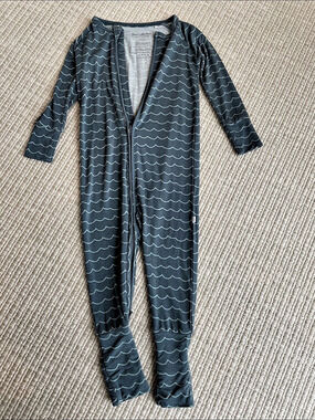 Brave Little Ones Waves Zip Romper Footie Blue & White 12-18M